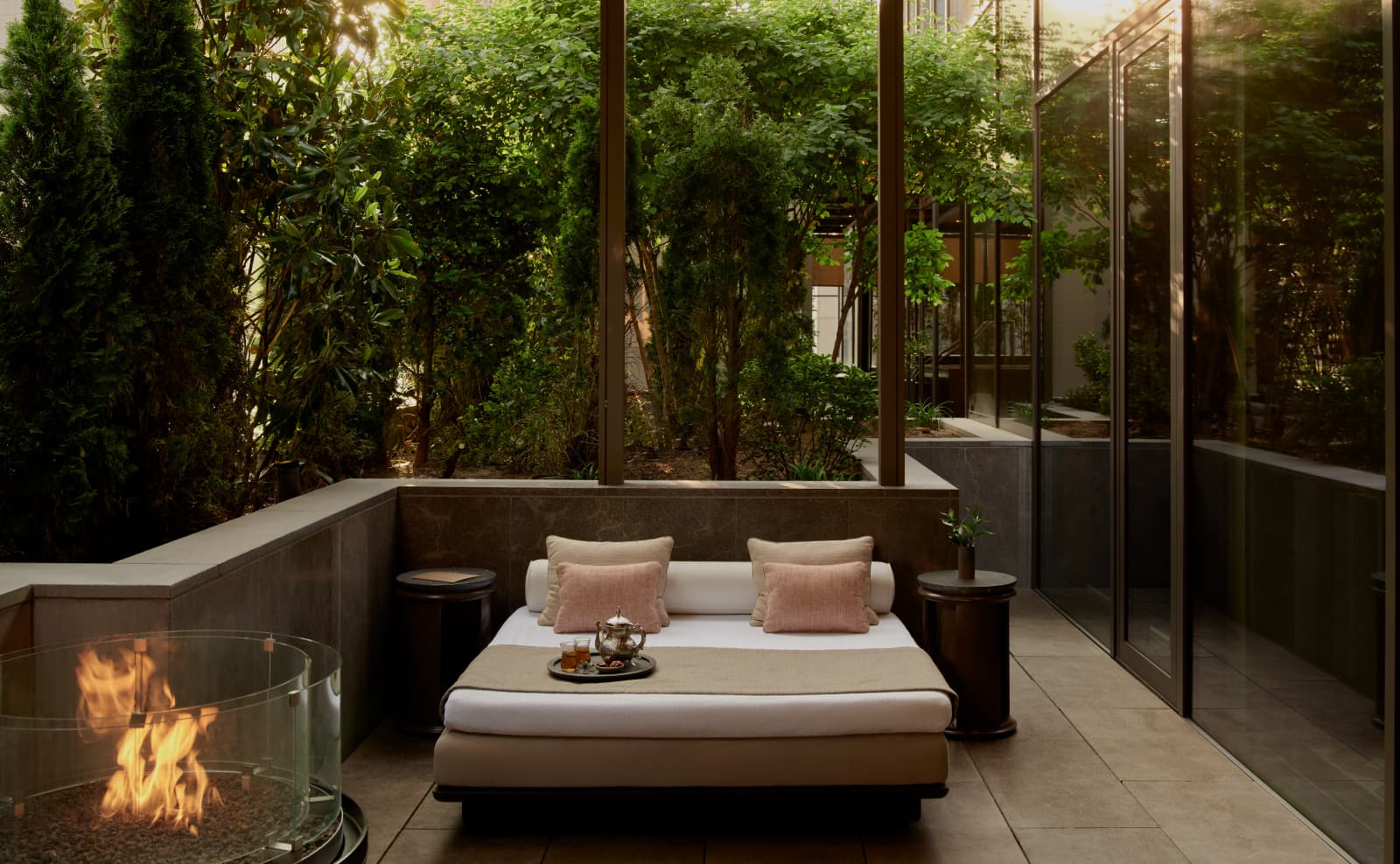 도시·역사 속 아만의 세계